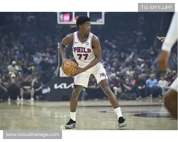 外线失准埃奇库姆三分球未能命中贡献14分4篮板2助攻1盖帽正负值惨淡29